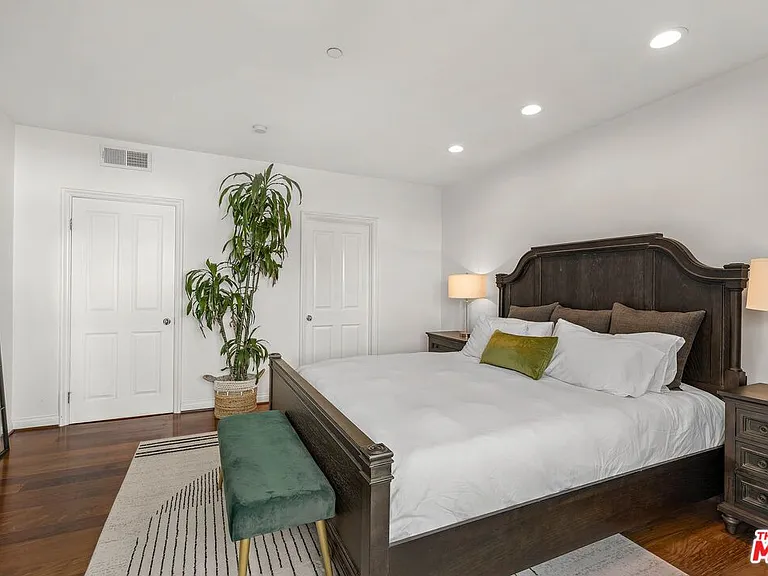 718 Lincoln Blvd #1 — Photo 23
