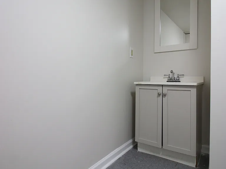 3719 Kemper Rd — Photo 26