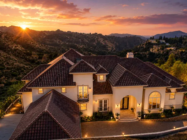 232 Saddlebow Rd, Bell Canyon, CA 91307