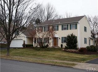 4983 Briarwood Dr, Macungie, PA 18062