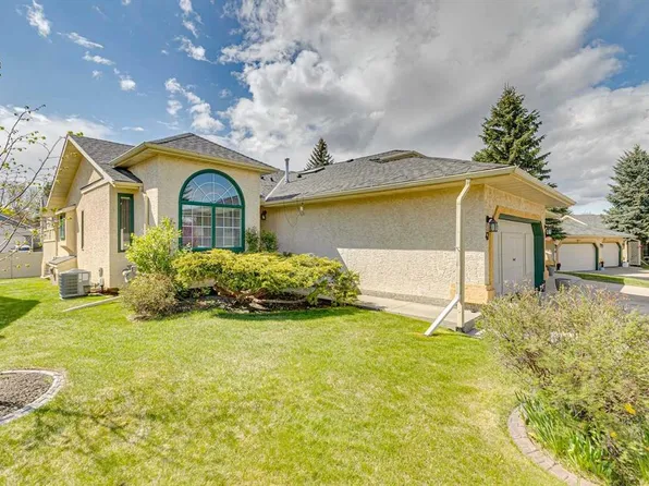 47 N Sunlake Close SE, Calgary, AB T2X 3H2