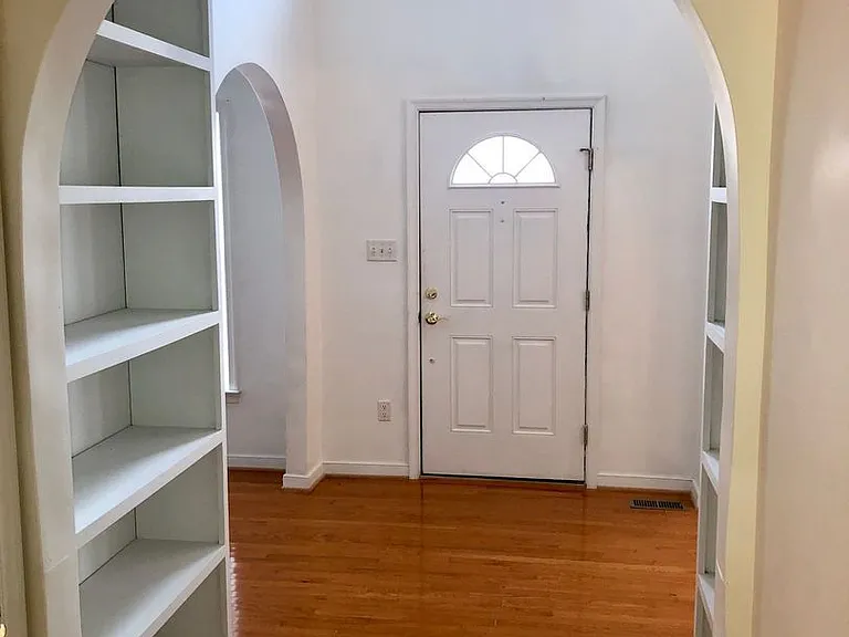 6812 Beulah Oaks Ln — Photo 10
