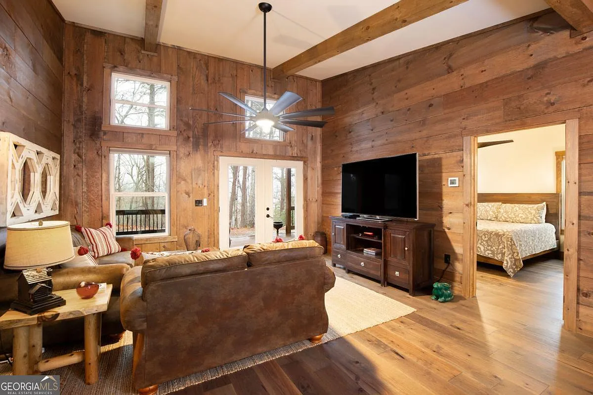 2 bed, 2.0 bath, 1150 sqft, $2,500 — Photo 3