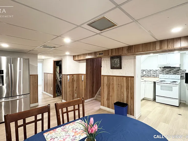 37 Pixley Cres #2 — Photo 1