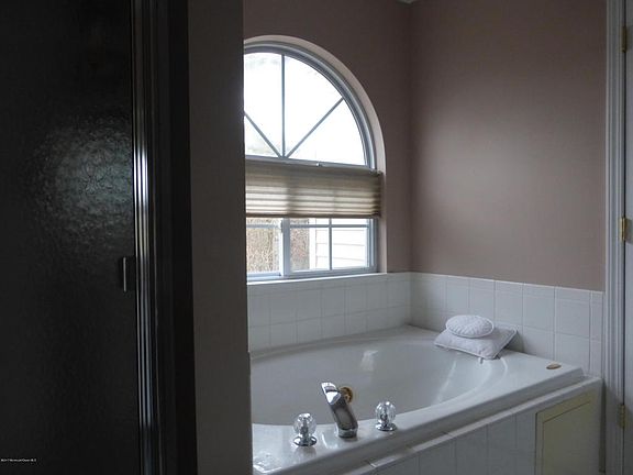 Whirlpool in Master Bath