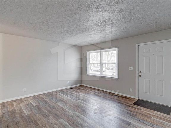 3rd image of 8328 E 41st Pl