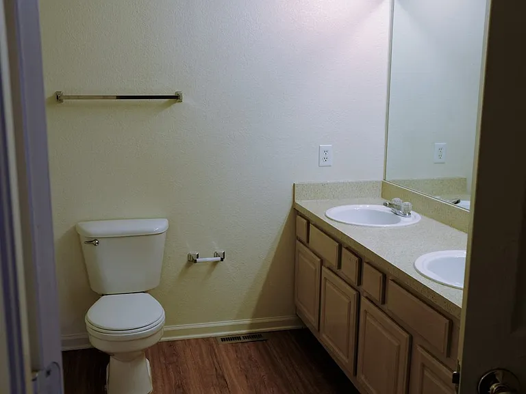 Ivy Hill Townhomes — Photo 15