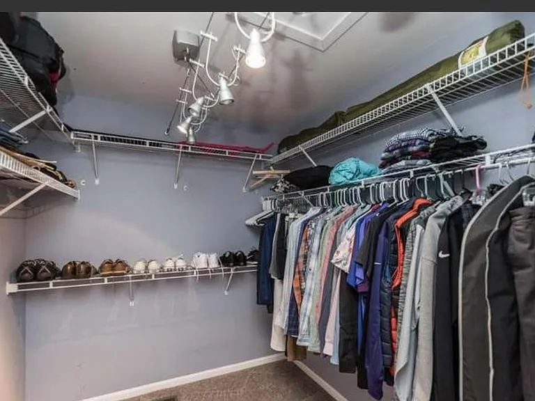 9514 Georgian Way — Photo 9