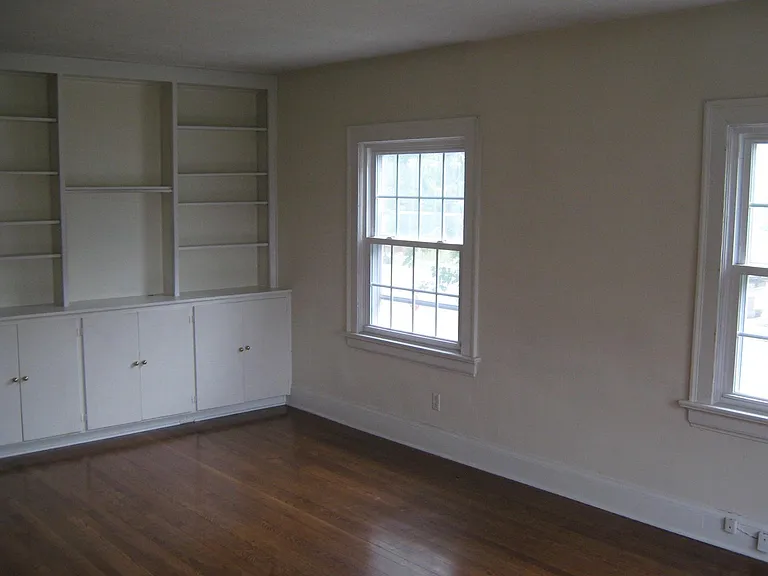 1704 Market Ave N #3 — Photo 7