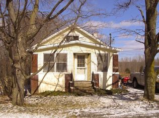 6205 Old Niagara Rd, Lockport, NY 14094