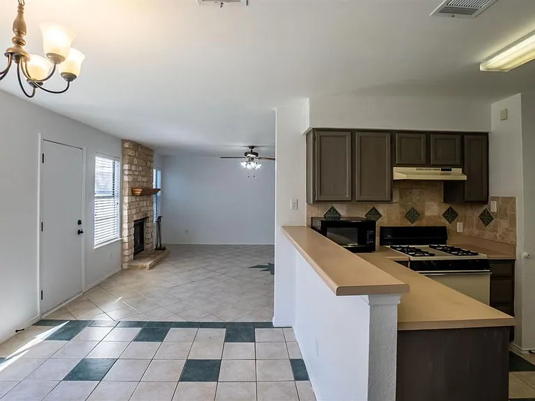 14010 Conner Downs Dr — Photo 6