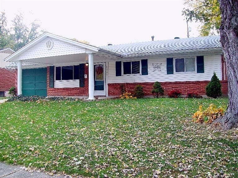 Welcome home to 1521 Ironwood, the inviting front porch awaits evening sunsets....