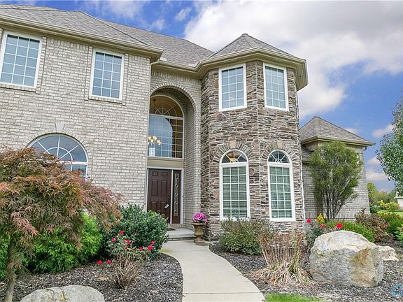 2nd image of 7947 Rockridge Dr