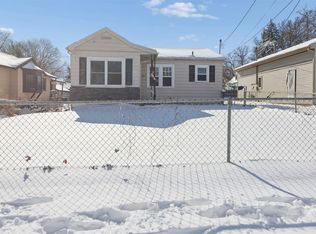 1807 E Walnut St, Des Moines, IA 50316