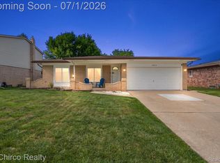 2619 Nadine Dr, Sterling Heights, MI 48310