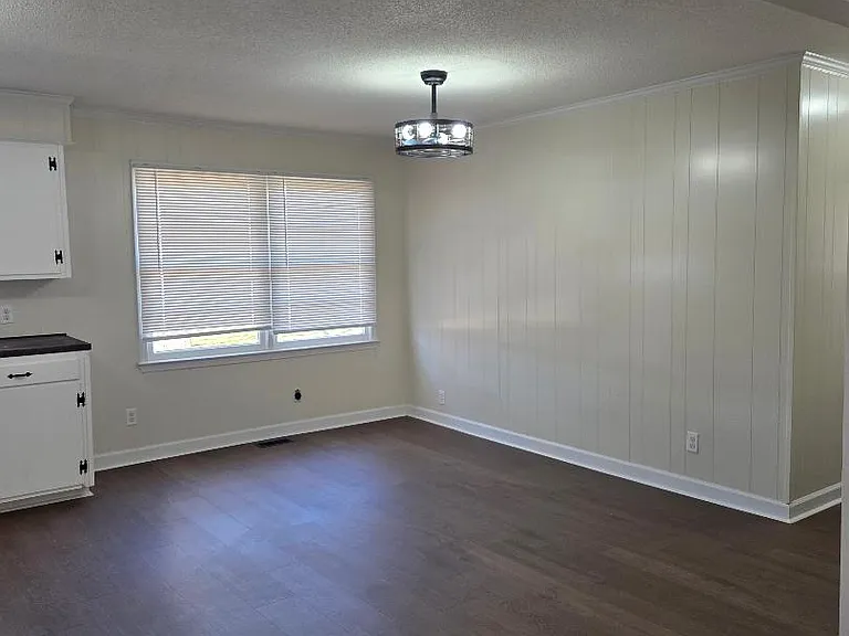 229 Thomas St — Photo 5