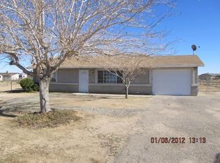 10761 Caribou Rd, Apple Valley, CA 92308