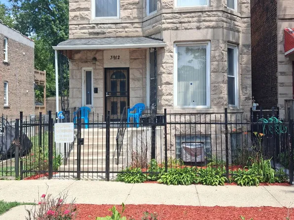 3912 W Fillmore St, Chicago, IL 60624