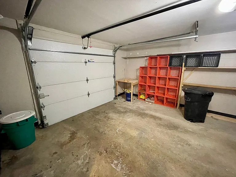 308 Ridge Point Cir — Photo 33