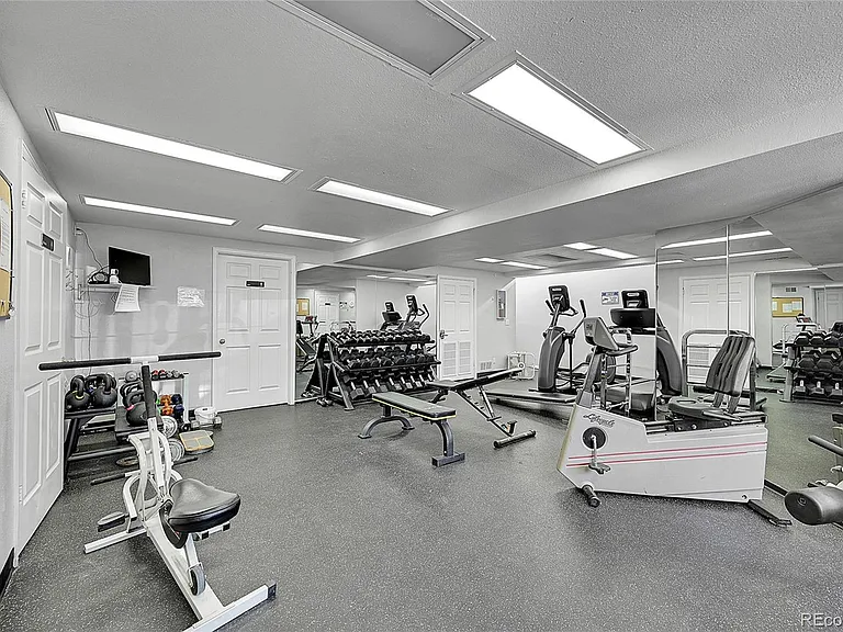 7448 Singing Hills Ct — Photo 22