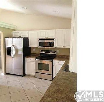 4th image of 356 SE Crosspoint Dr