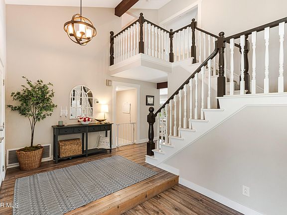 4th image of 366 Mooncrest Ct