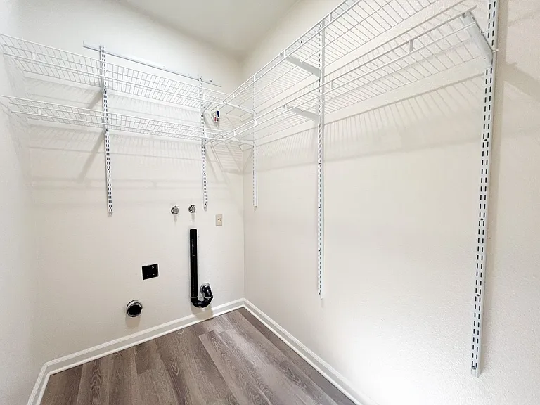 9379 Lujan Dr — Photo 31
