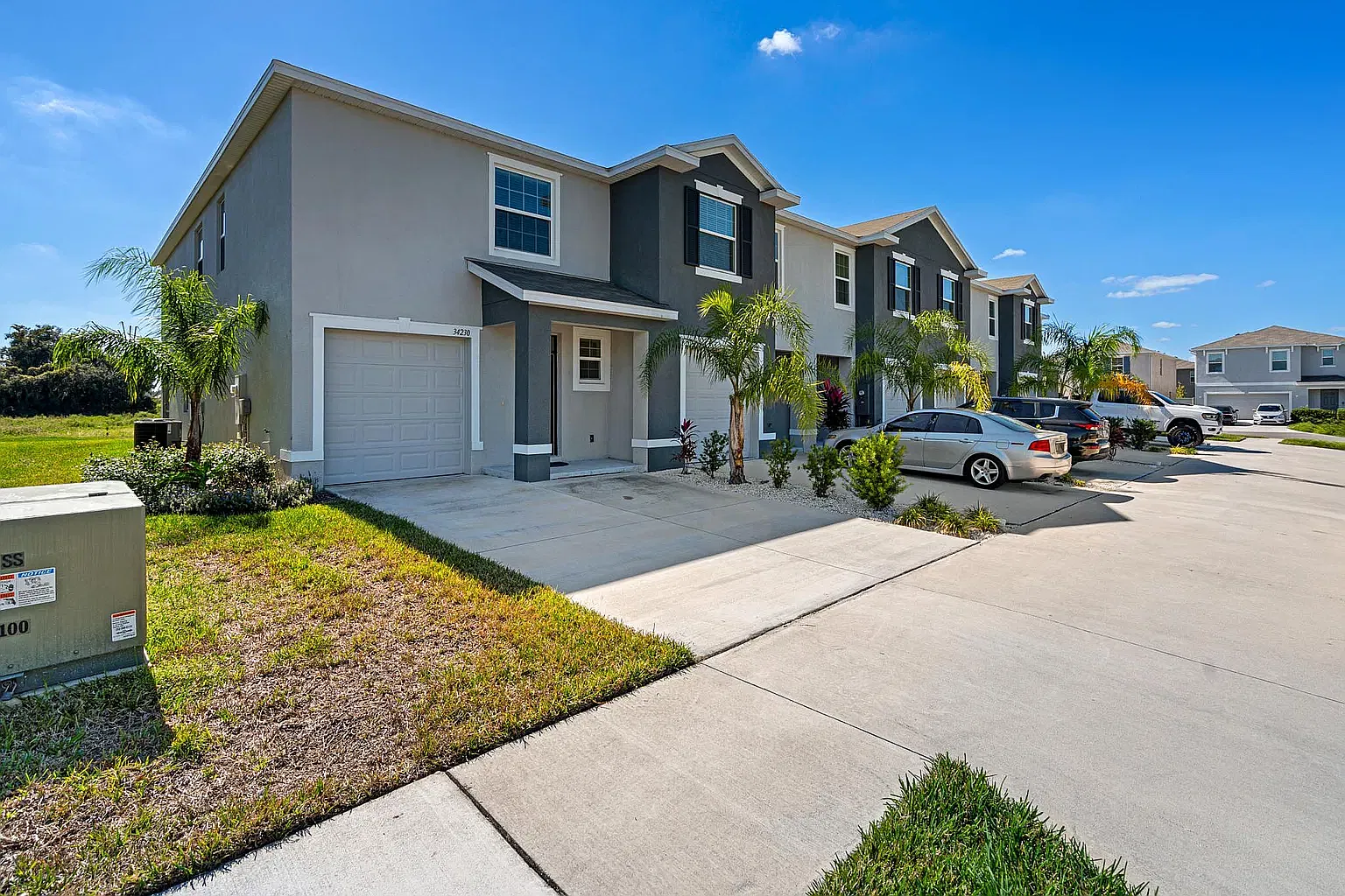 3 bed, 2.5 bath, 1758 sqft, $2,150 — Photo 3