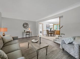 17323 Bay Cir, Wayzata, MN 55391