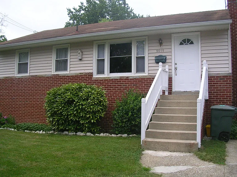 5015 Quebec St — Photo 1