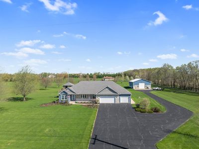6972 E Hales Corner Rd, Stillman Valley, IL, 61084