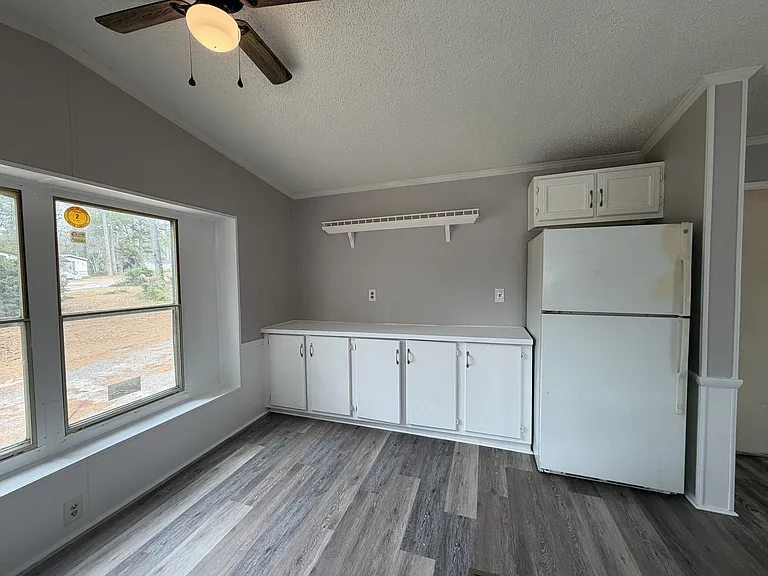 115 Glory Ln — Photo 4