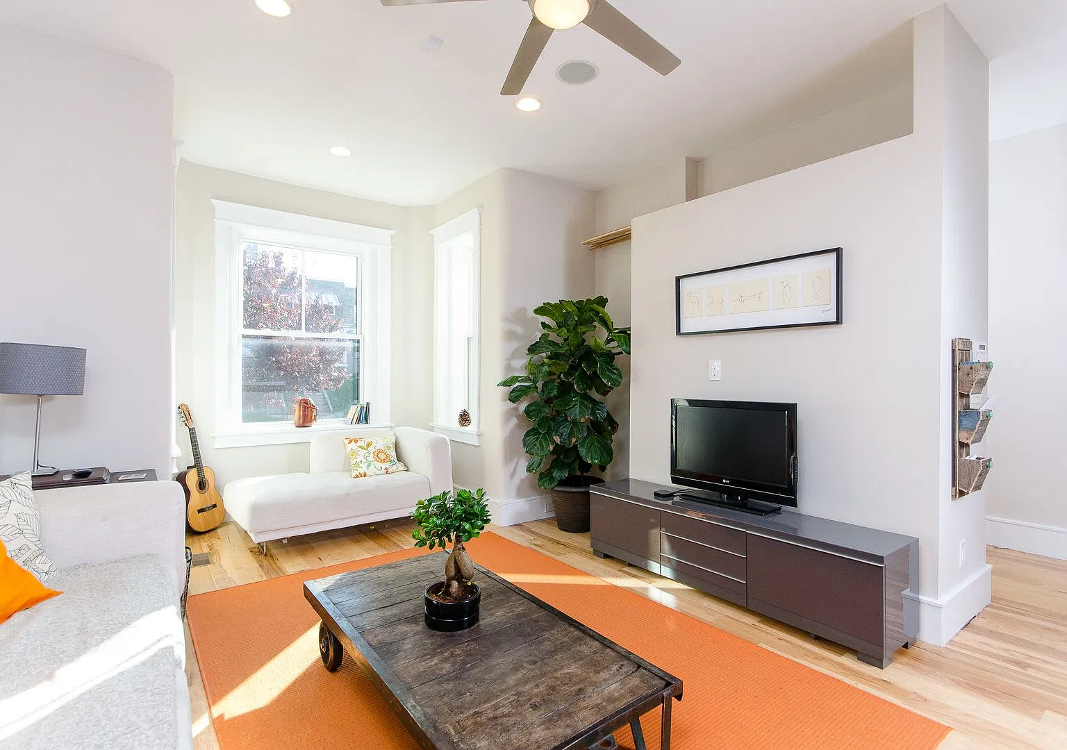 Contemporary Columbia Heights Condo | 3 Bed | 2.5 Bath | 1,400 Sf | Rear Yard | 1 Surface Parking... — Photo 2