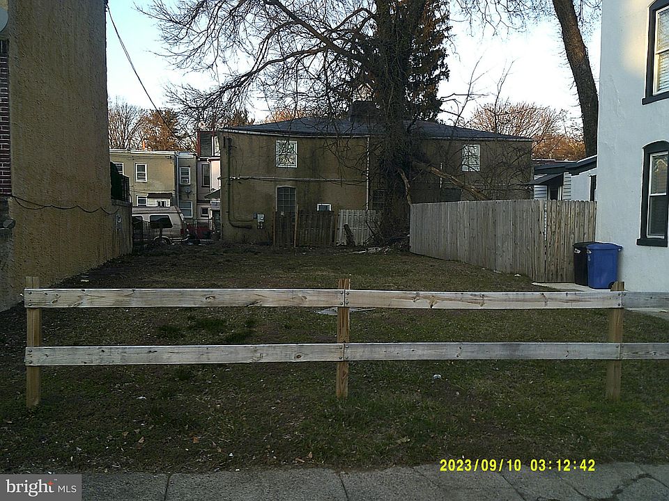 2nd image of 4995 Sheldon St