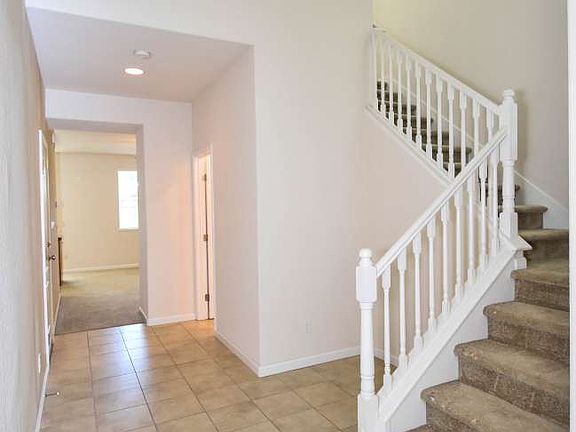2nd image of 125 Cinema St