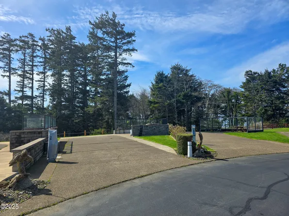 6225 N Coast Hwy Lot 36, Newport, OR 97365