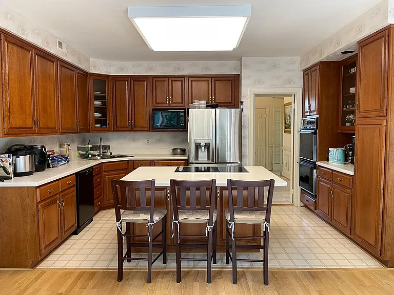 10804 Willow Run Ct — Photo 13