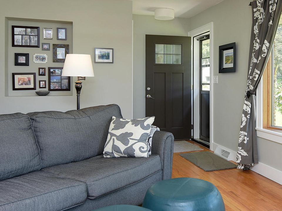 2nd image of 463 E Armour Ave