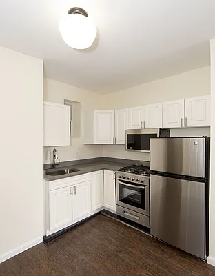 Rented by R New York | media 3