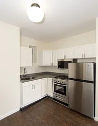 Rented by R New York