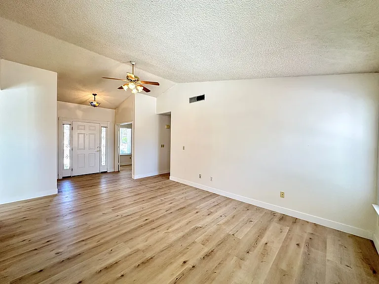 3124 Gentle Breeze St — Photo 5
