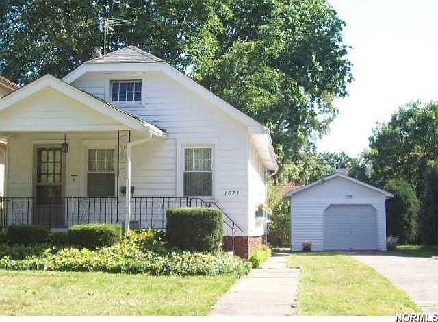 2nd image of 1023 Parkview Ave