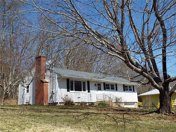 3rd image of 39 Bush Hill Dr
