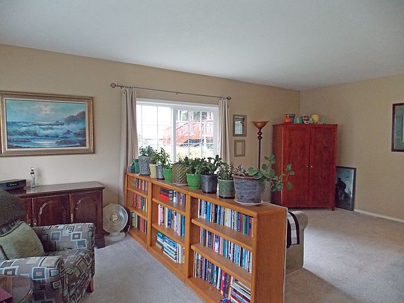 5th image of 177 Kingsway W