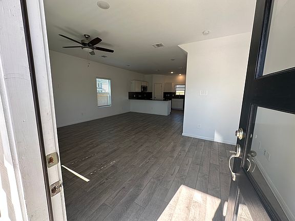 3rd image of 16737 N Marie Village Dr