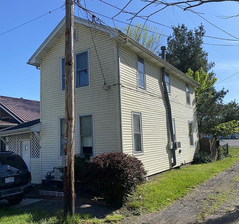 1st image of 511 Bloom St