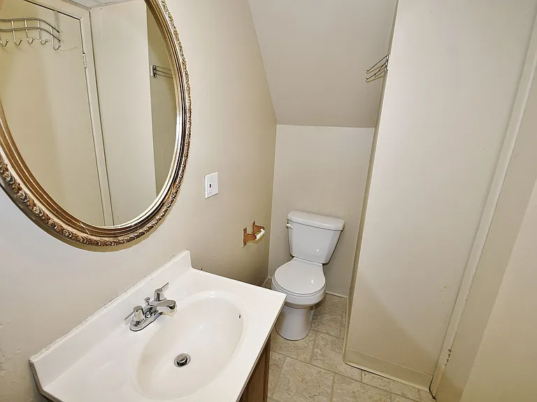 54 S 19th St — Photo 21