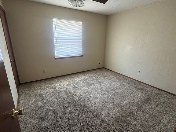 5th image of 2901 NE Tortoise Dr APT B