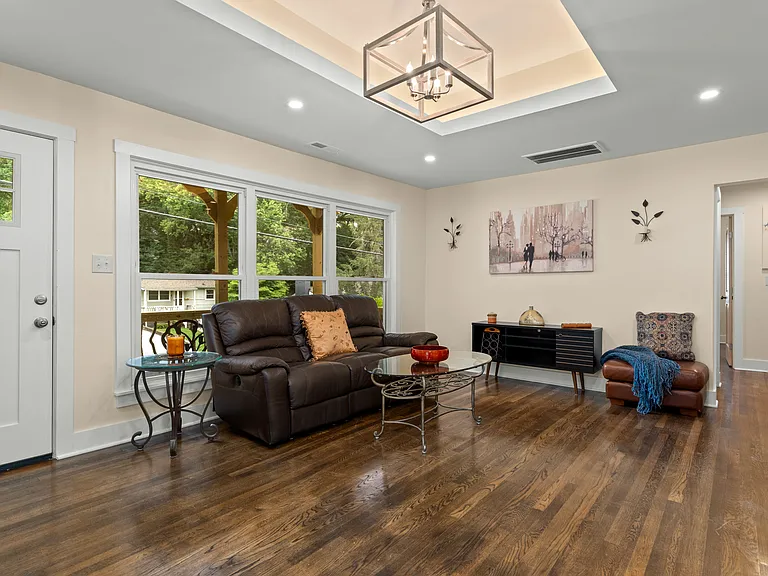 104 Maney Ave — Photo 5