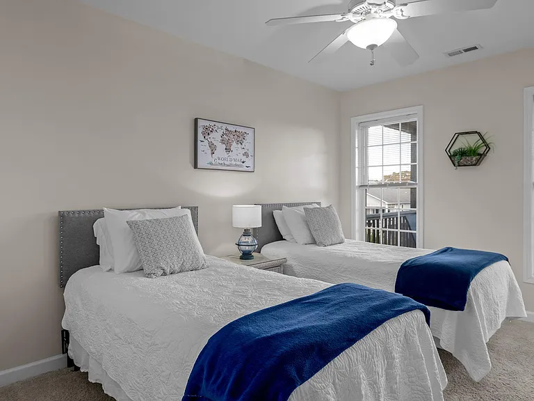 2219 E Pelican Dr — Photo 32
